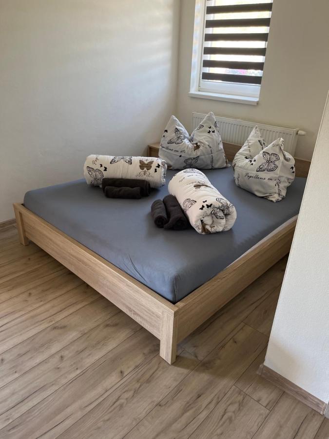 Apartmanovy Dom Magda Vrbov Bagian luar foto