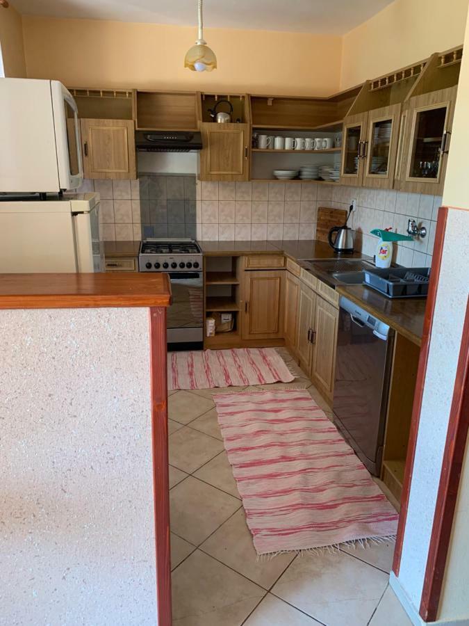 Apartmanovy Dom Magda Vrbov Bagian luar foto